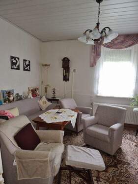 Wohnzimmer - 4 Zimmer Einfamilienhaus in Crimmitschau