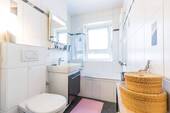 Badezimmer - Etagenwohnung mit 62,00 m² in Wiesbaden zum Kaufen