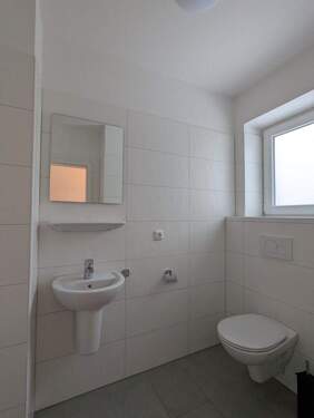 WC (1) - Doppelhaushälfte mit 115,00 m&sup2; in Westerstede zur Miete