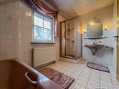 Bad im Dachgeschoss - 