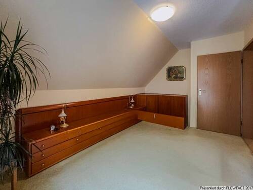 Zimmer Dachgeschoss rechts - 