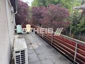 und Balkon - 