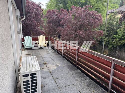 und Balkon - 