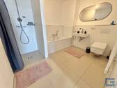Badezimmer - Etagenwohnung mit 91,40 m&sup2; in Kiel zur Miete