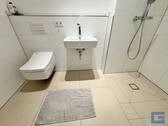 Gäste-WC mit Dusche - 