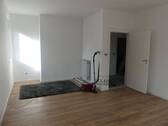 Großes Balkonzimmer im OG - 