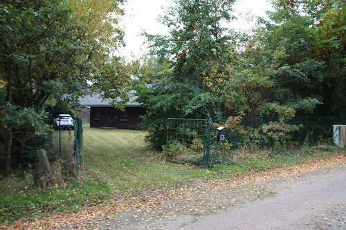 ZUFAHRT ZUM WOCHENENDHAUS - 