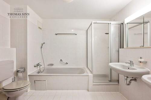 OG: Hauptbadezimmer - 