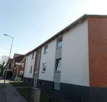 Mehrfamilienwohnhaus mit 4 Wohnungen, 6 Garagen - Heide