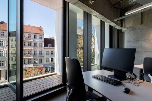 Teambüro mit Balkon - Büro zur Miete in Berlin