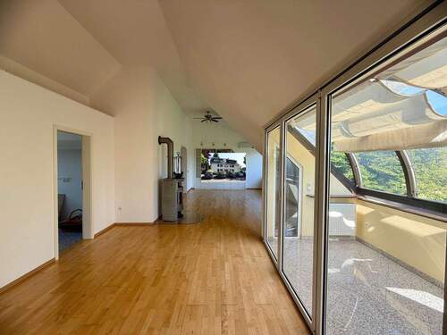 DG Wohnen/Essbereich - 5 Zimmer Etagenwohnung in Düsseldorf