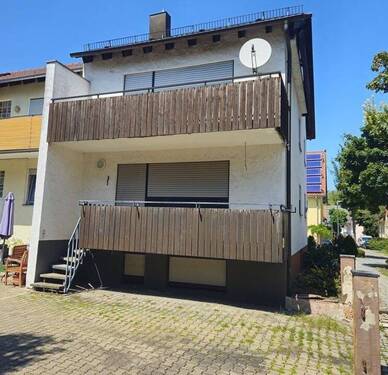 Balkone und Stellplatz - 