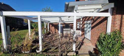 große überdachte Terrasse - 