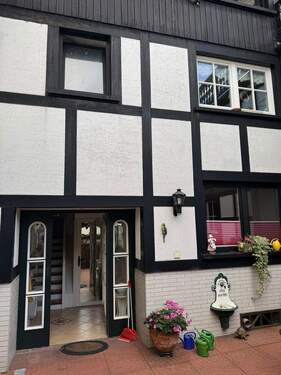 Eingang - Charmantes Fachwerkhaus mit Einliegerwohnung und Sonnenterrasse in Remagen-Oberwinter