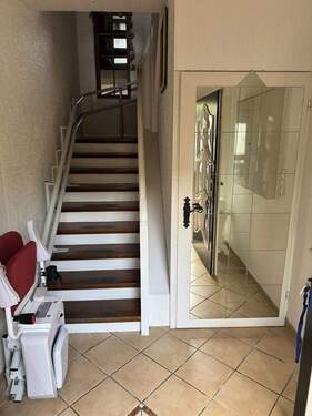 Treppenhaus - 6 Zimmer Einfamilienhaus in Remagen