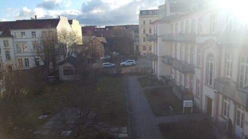 Innenhof mit Gebäuden - 