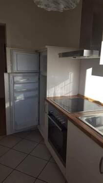 Moderne Küche mit Geräten - 