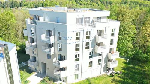 Zimmermannstraße 73 - Lichtfülle und Weitblick im 4. Obergeschoss - 4-Zimmer-Wohnung mit Balkon