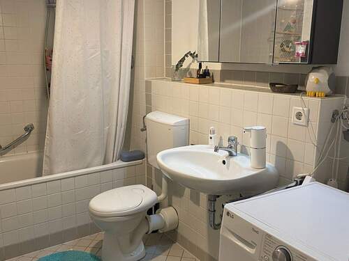 Bad mit Wanne - 