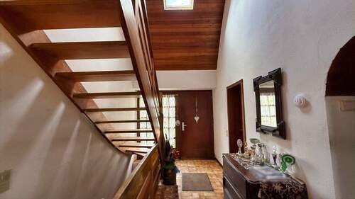 Eingangsbereich - 8 Zimmer Einfamilienhaus in Isernhagen