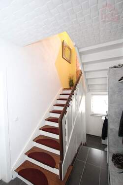 EG OG Treppe - Reihenmittelhaus mit 126,00 m&sup2; in Saarlouis / Roden zum Kaufen