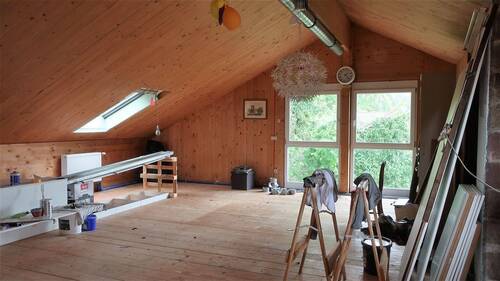 neu eingerichtetes Dachgeschoss - 