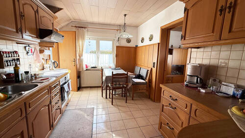 Küche.jpg - Mehrfamilienhaus, Wohnhaus mit 89,00 m&sup2; in Singen (Hohentwiel) zum Kaufen