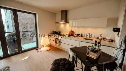 ... mit heller Einbauzeile - 