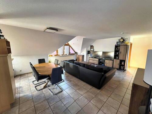 Wohnzimmer - 3 Zimmer Etagenwohnung zum Kaufen in Albstadt