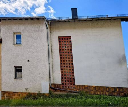 Ansicht Straße - Einfamilienhaus mit 180,00 m&sup2; in Remse bei Glauchau zum Kaufen