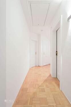 Diele - Einfamilienhaus in Neubiberg zum Kaufen