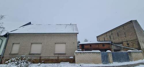 Grundstücksansicht Strassenseite - 