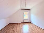 Schlafzimmer 2 Dachgeschoss - 