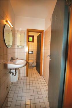 Toiletten Untergeschoss - 