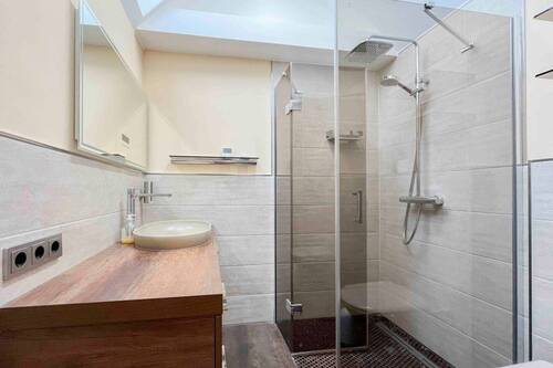 Badezimmer (1) - 4 Zimmer Einfamilienhaus zum Kaufen in Duisburg