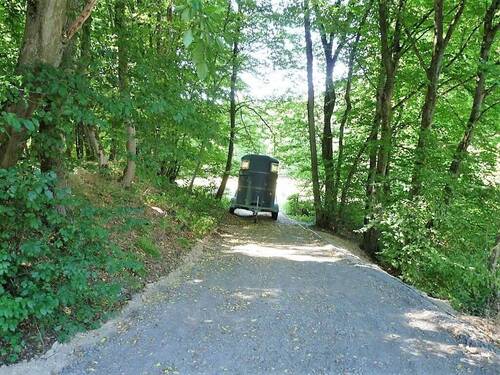 02 Weg zur Pferdewiese.JPG - Mehrfamilienhaus, Wohnhaus zum Kaufen in Flammersfeld