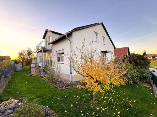 Blick aufs Haus - Stadtnah! Grün! Ruhig! - 780,00 EUR Kaltmiete, ca.  90,00 m² Wohnfläche