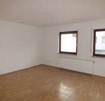 3 Zimmer Wohnung in Nauheim mit ca. 90m² Wohnfläche mit Carport im Hof