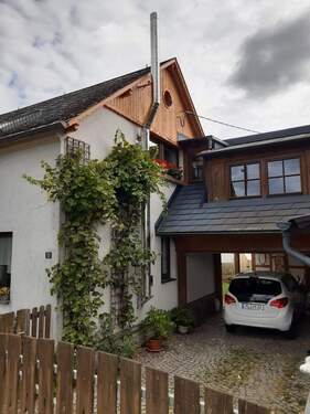 Zufahrt Carpotrt - 6 Zimmer Einfamilienhaus zum Kaufen in Plauen