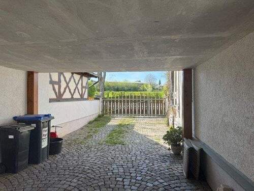 Zufahrt - 6 Zimmer Einfamilienhaus in Plauen