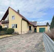 Charmantes Einfamilienhaus mit großem Garten und Gestaltungspotenzial in Sünching