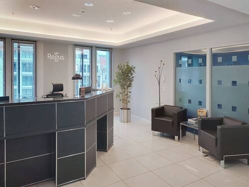 regus_Unter den Linden 21_Germany_Centre 0527_Rece - Büro in Berlin zur Miete