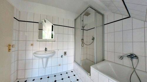 Bad Richtung Dusche - 