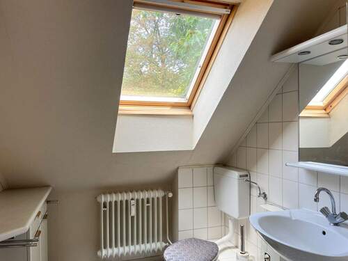 Bad mit Dusche im DG - 