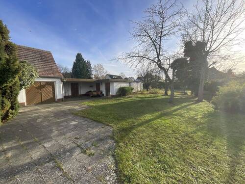 Hofansicht - 5 Zimmer Einfamilienhaus zum Kaufen in Lauta