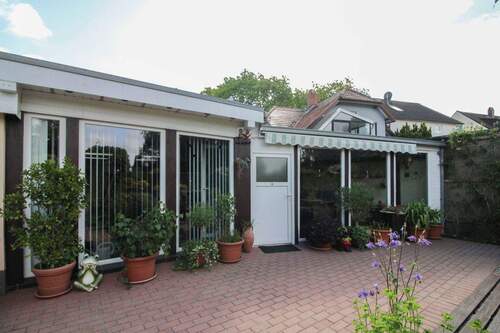 Hinteransicht - Einfamilienhaus mit 196,60 m² in Neumünster zum Kaufen