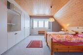 großes Schlafzimmer im DG - 