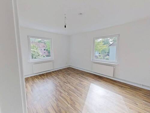 Ansicht I: Wohn- und Esszimmer - Gemütliche 3-Zimmer-Wohnung mit Wannenbad