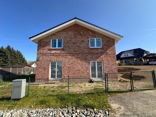 Hausansicht - 5 Zimmer Mehrfamilienhaus, Wohnhaus zum Kaufen in Lohme