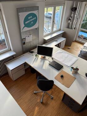 Schreibtischarbeitsplätze - 